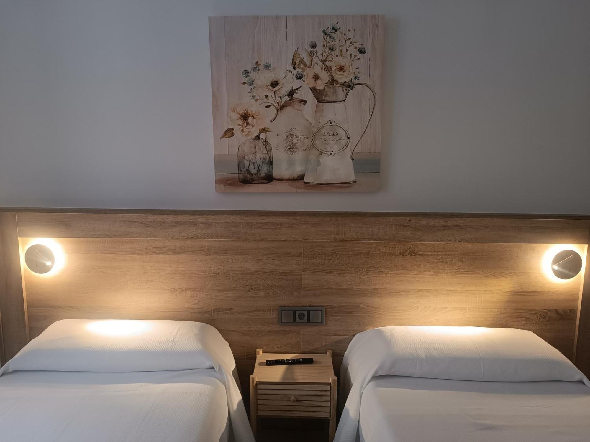 Apartamentosturisticos Avila Puerta Del Alcazar 0-1 Ngoại thất bức ảnh