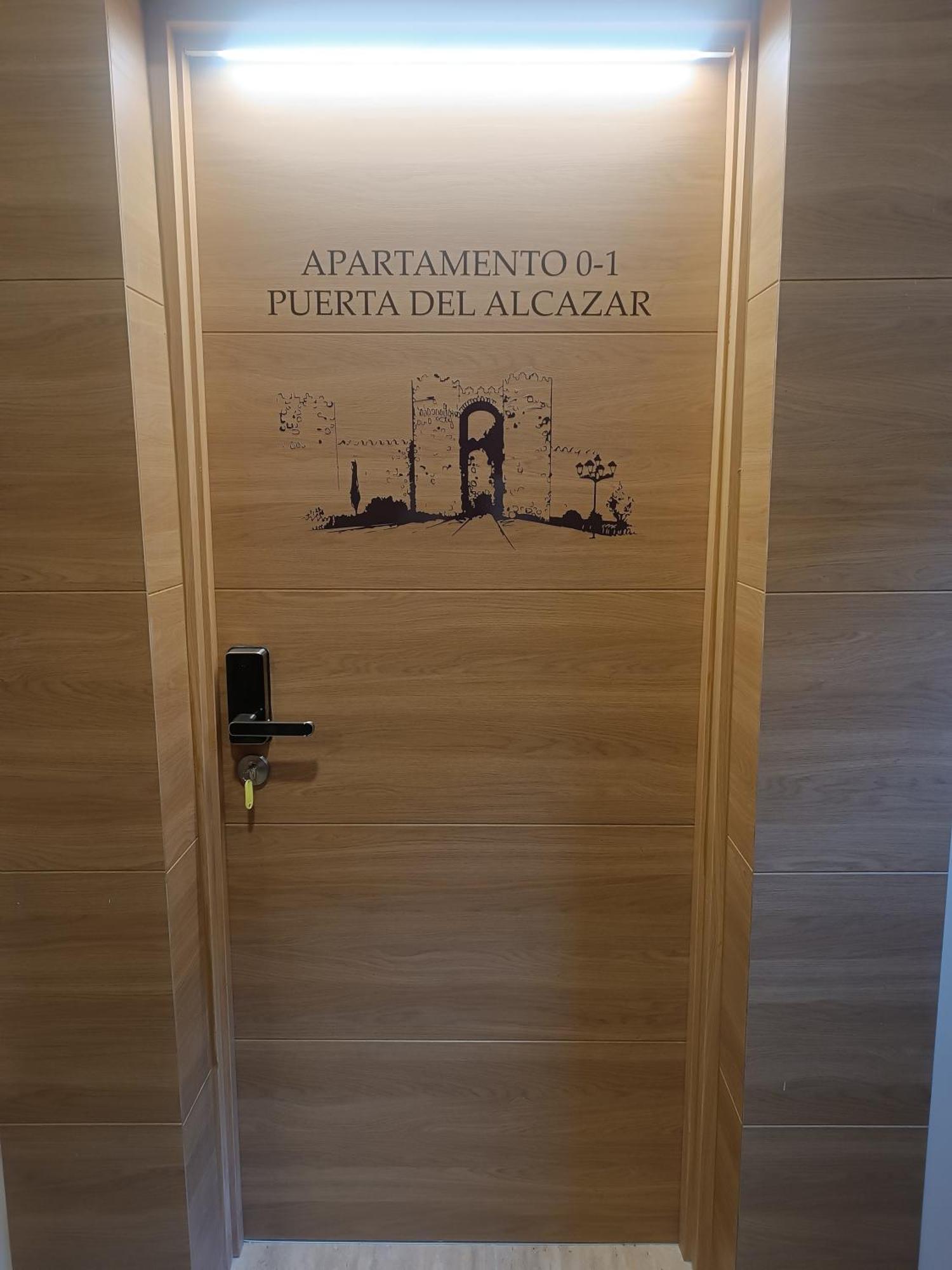 Apartamentosturisticos Avila Puerta Del Alcazar 0-1 Ngoại thất bức ảnh