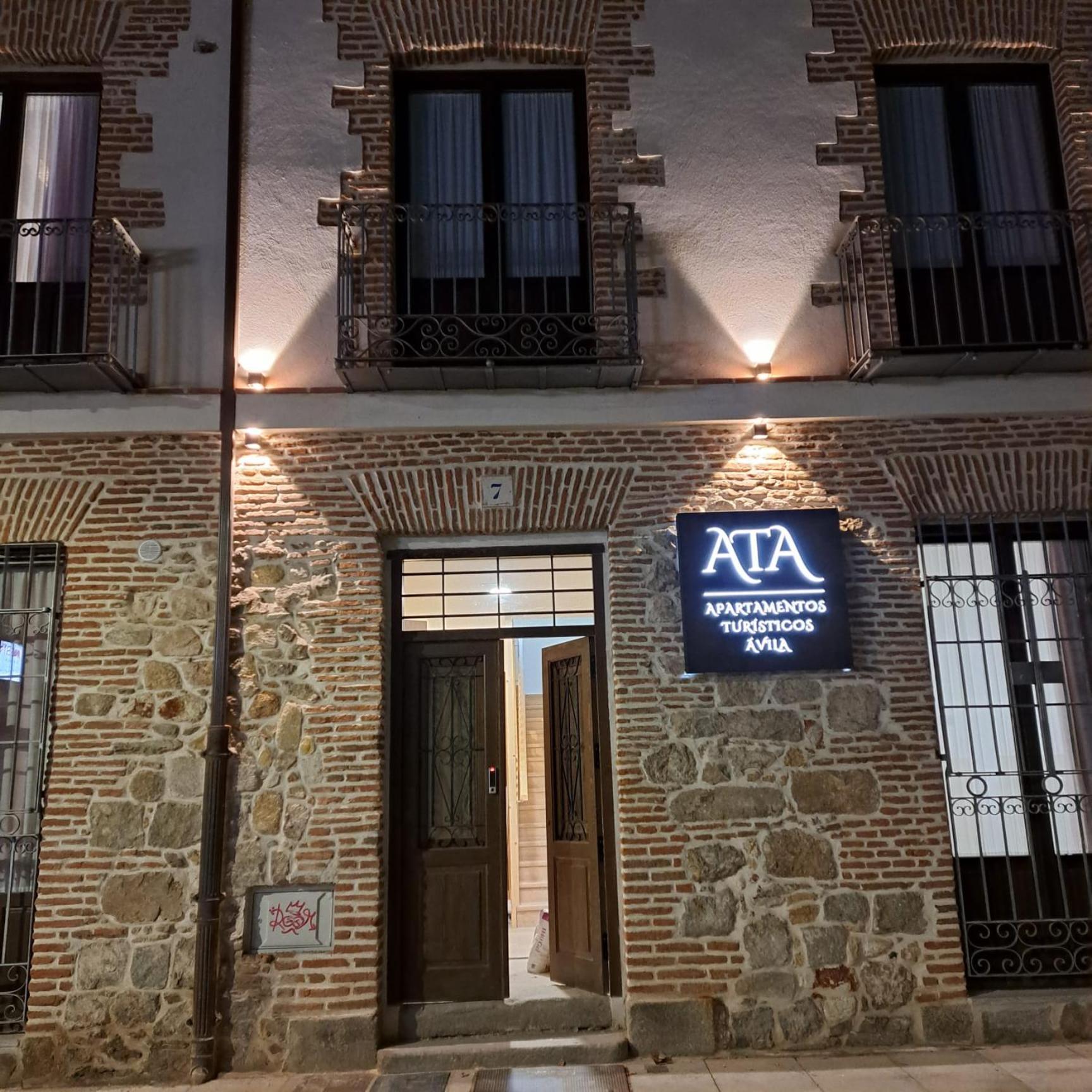 Apartamentosturisticos Avila Puerta Del Alcazar 0-1 Ngoại thất bức ảnh