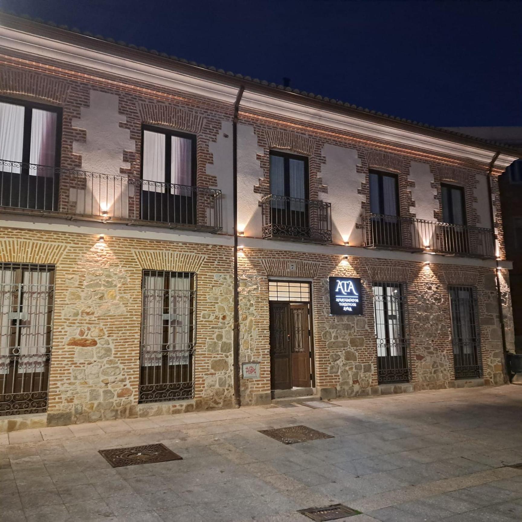 Apartamentosturisticos Avila Puerta Del Alcazar 0-1 Ngoại thất bức ảnh